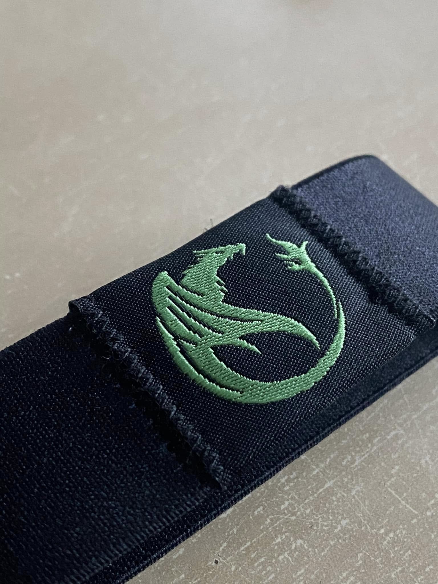 Barevné RFID platební náramky U Zeleného Draka
